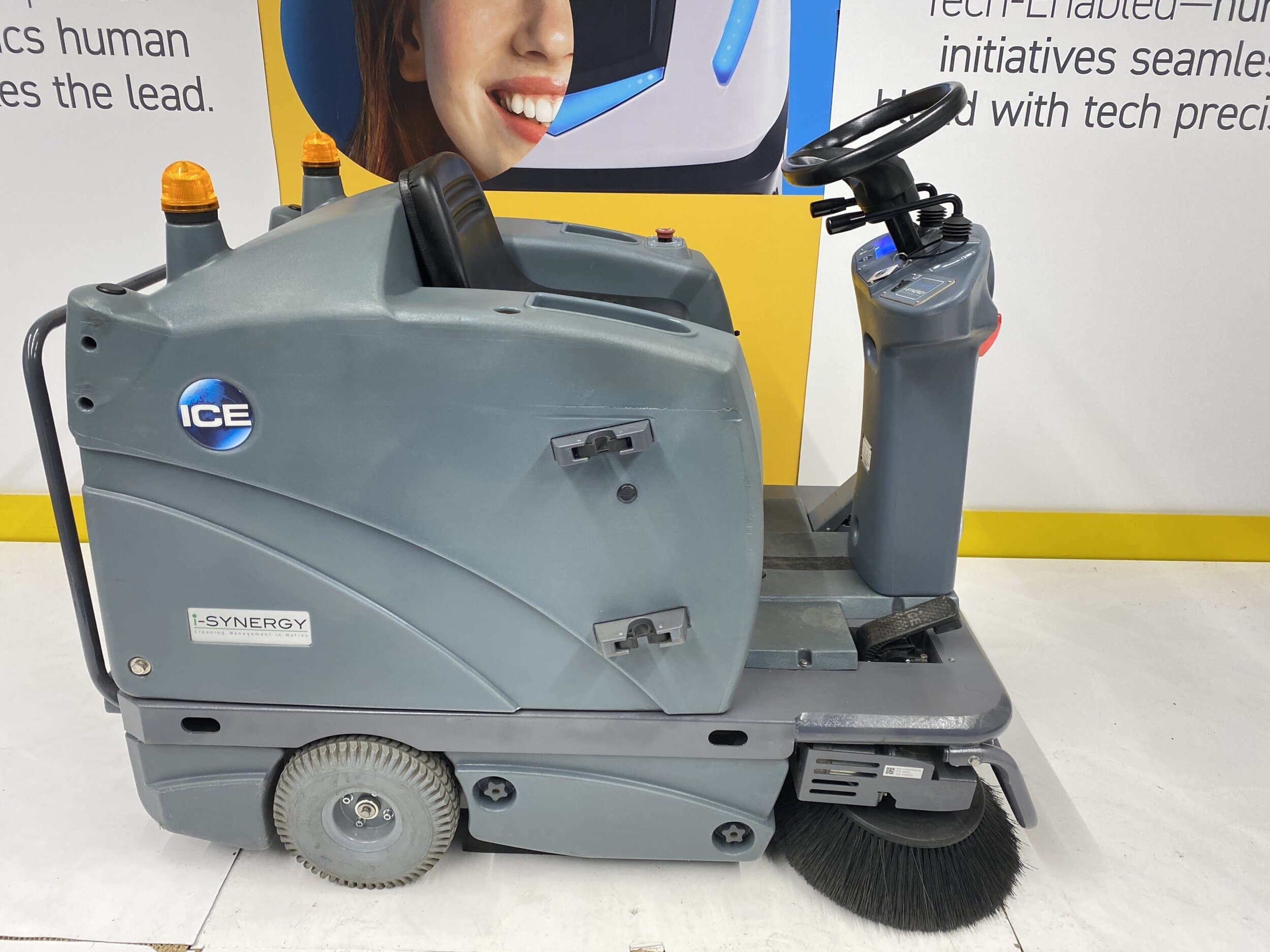 iS1100L / 60152100215